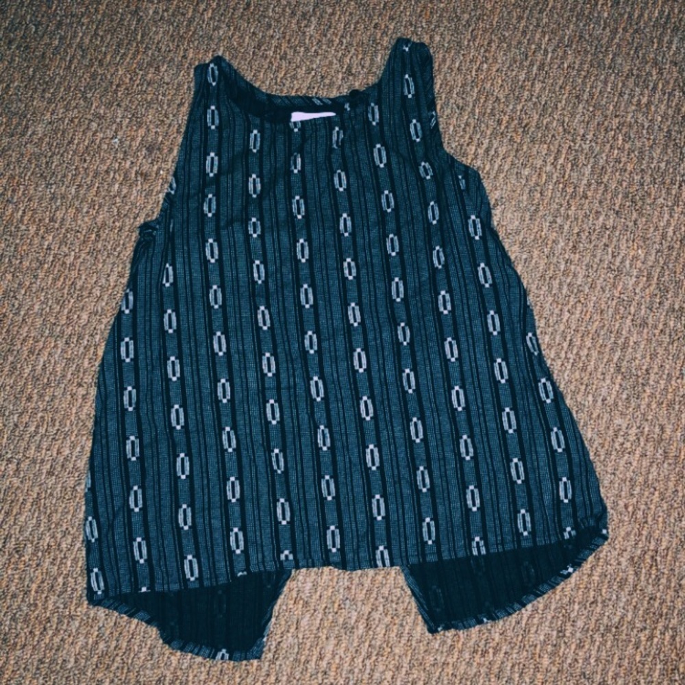 Old Navy Black and White Shirt